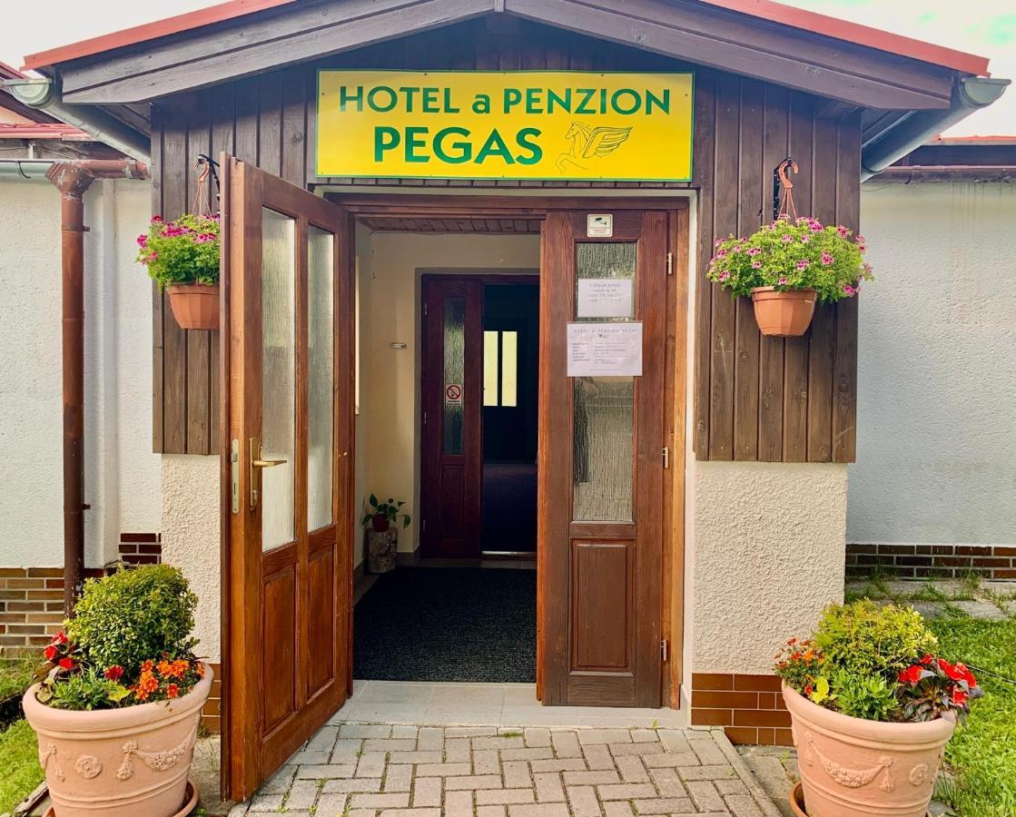Hotel A Penzion Pegas Vlachovice المظهر الخارجي الصورة