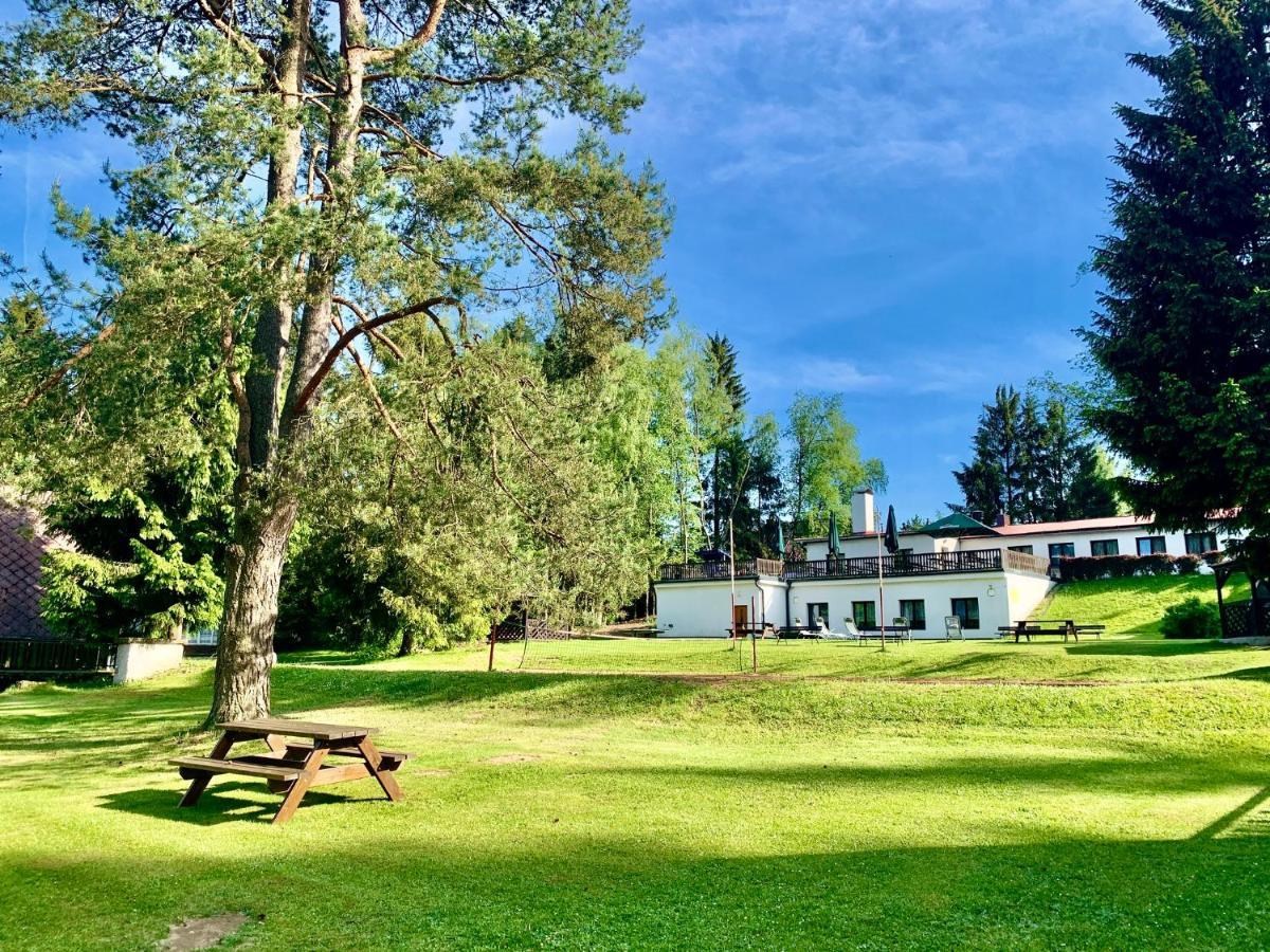 Hotel A Penzion Pegas Vlachovice المظهر الخارجي الصورة
