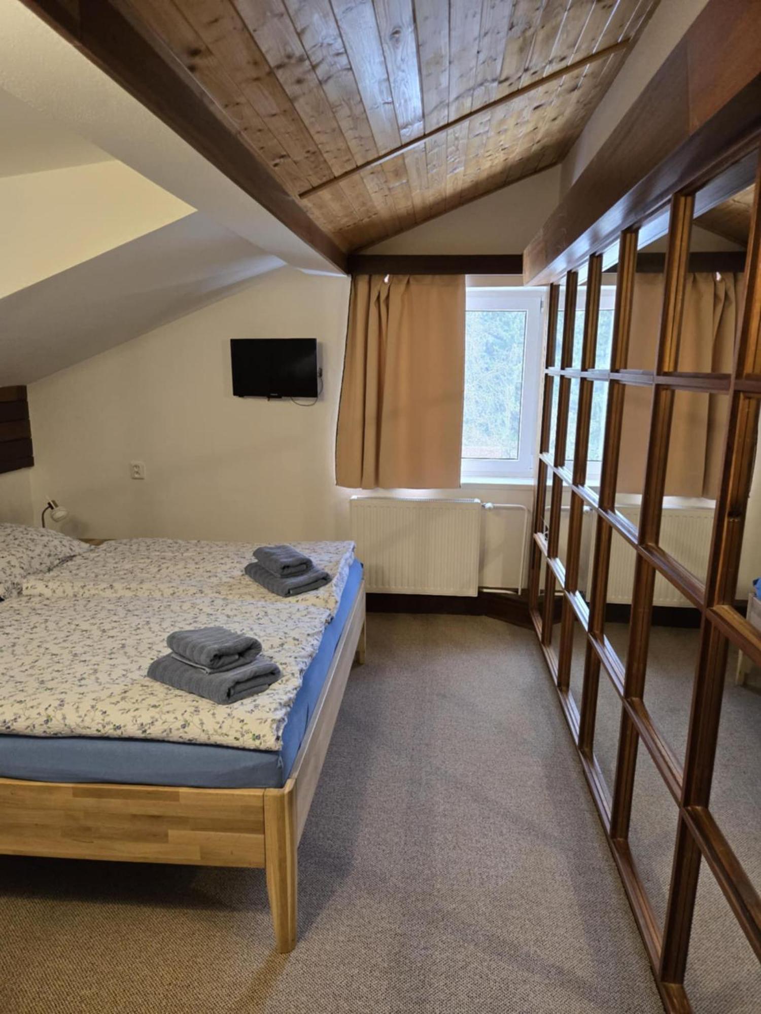 Hotel A Penzion Pegas Vlachovice المظهر الخارجي الصورة